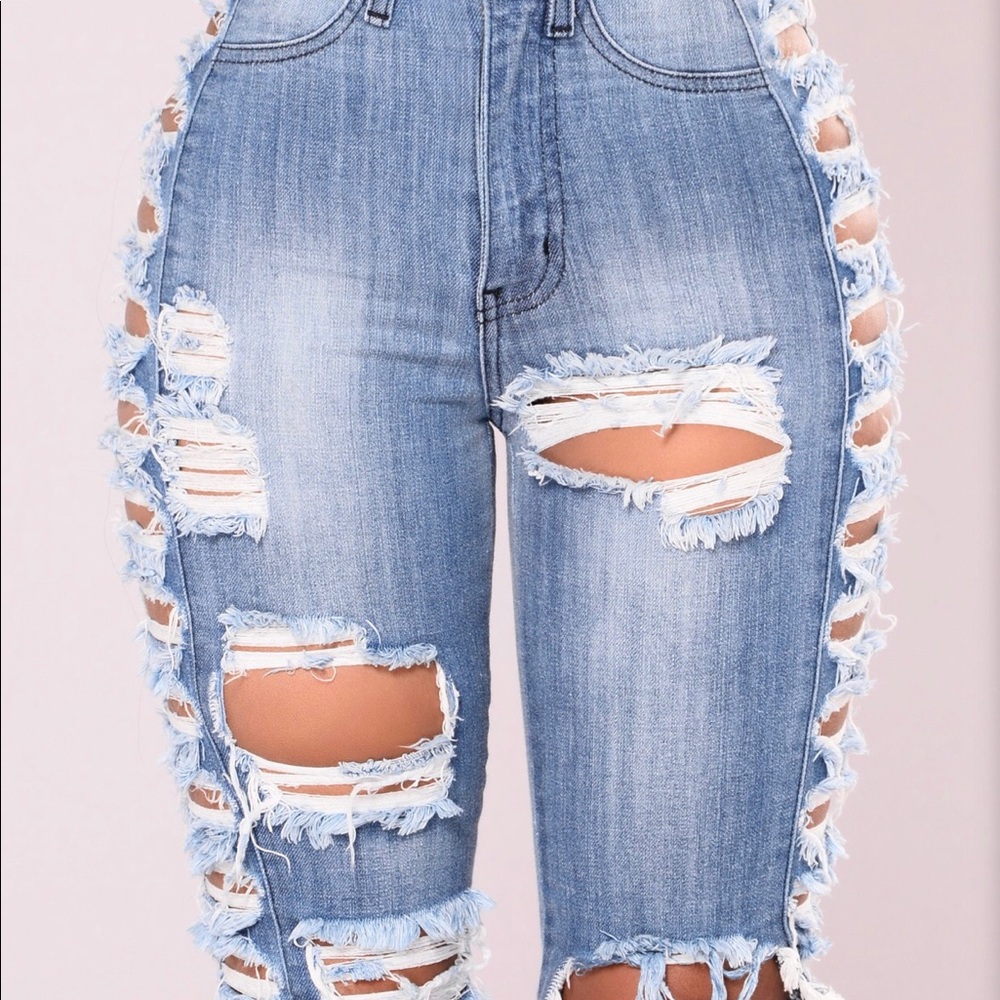Shorts. Capri Pants